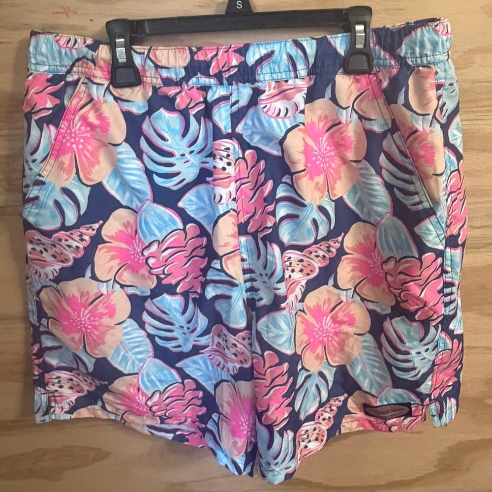 Men's Vineyard Vines Medium Swim Trunks Tropical Floral Chappy Beach Vacation